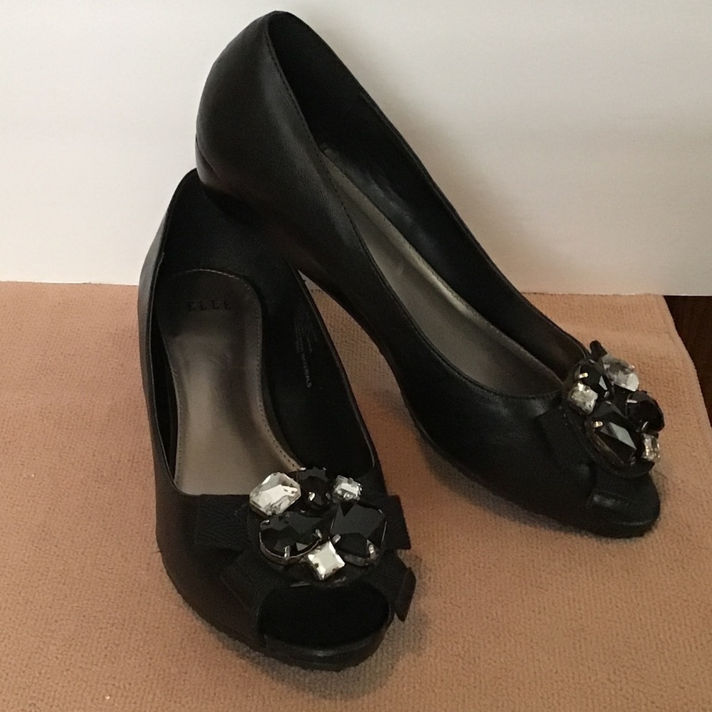 Elle Black wedge with ribbon detail at toe & clear and black bead accent